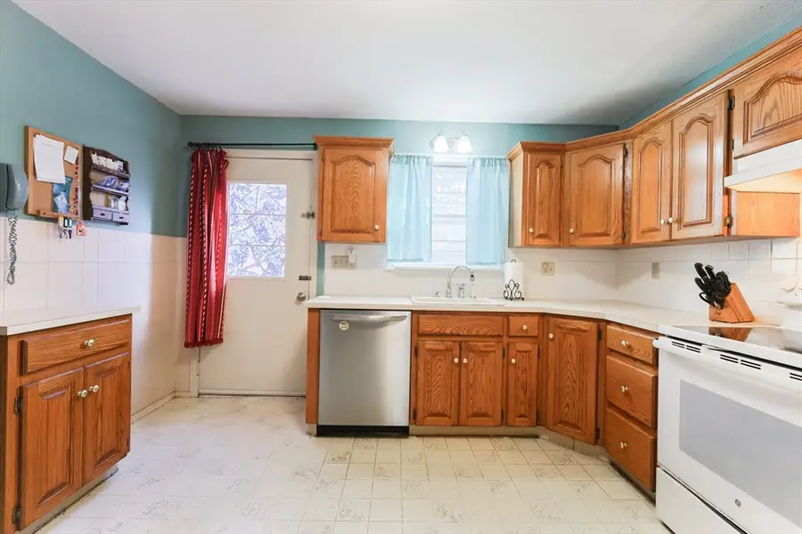 25 Haven Street, Milford, MA 01757 - Image #2