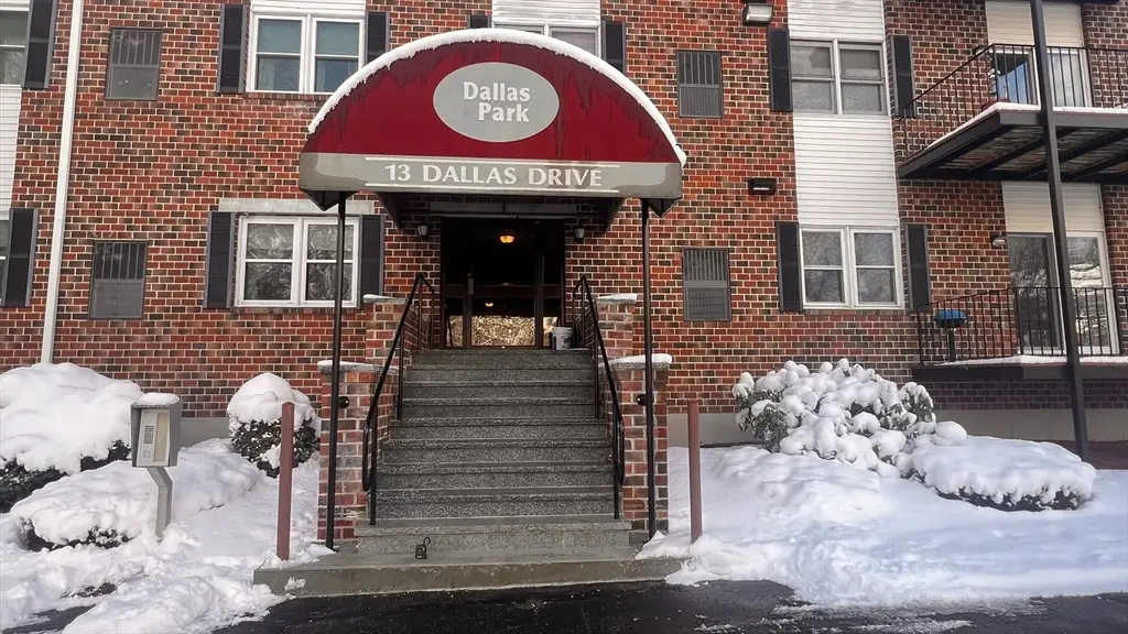 13 Dallas Dr #305, Dracut, MA 01826 - Image #1