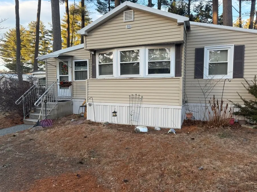 281 Chauncey Walker St #86-B, Belchertown, MA 01007 - Image #2