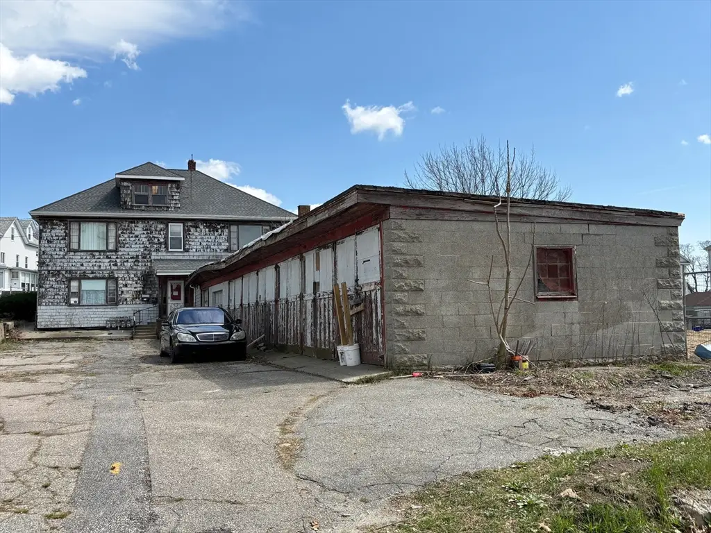 130 Irving St, Fall River, MA 02723 - Image #1