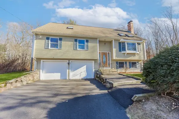 5 Arthur Collins Cir, North Attleboro, MA 02760