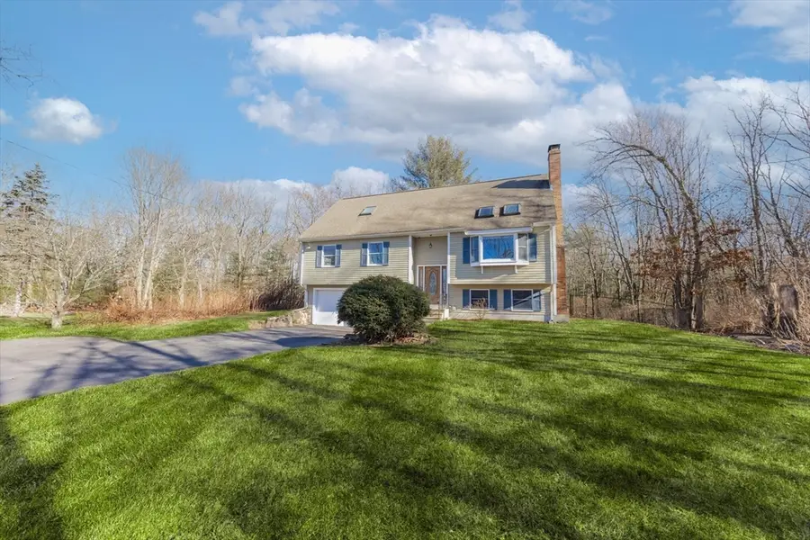 5 Arthur Collins Cir, North Attleboro, MA 02760 - Image #2