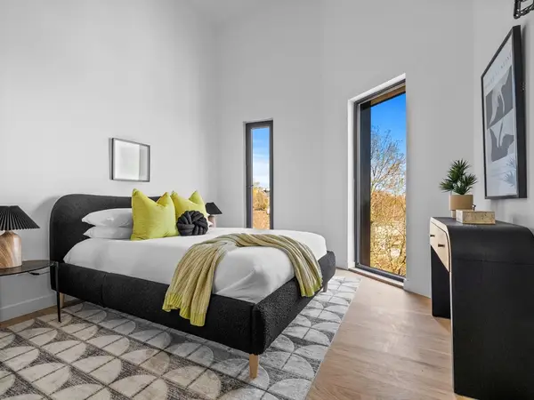 22 High Street #101, Boston, MA 02122