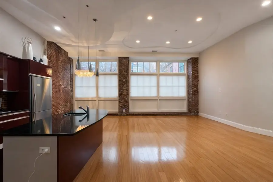 30 Market St #7, Lowell, MA 01852 - Image #3