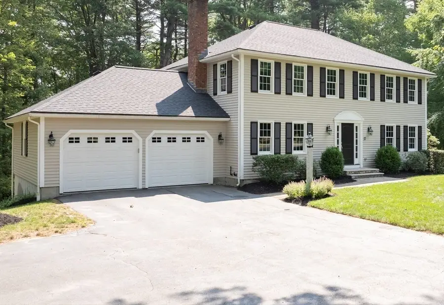 17 Forest Park Dr., Mendon, MA 01756 - Image #3