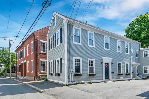 11 Williams St #2, Salem, MA 01970