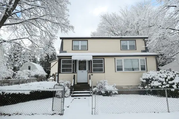 30 Hooper Rd, Dedham, MA 02026