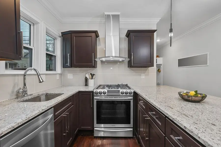 200-202 Elliot St #1, Newton, MA 02464 - Image #3