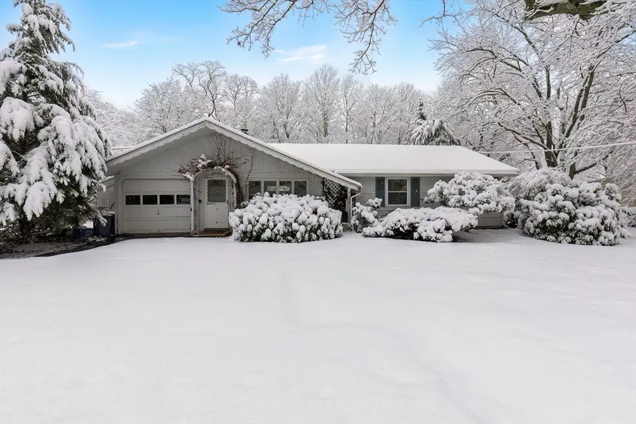 17 Grover St, Beverly, MA 01915 - Image #3