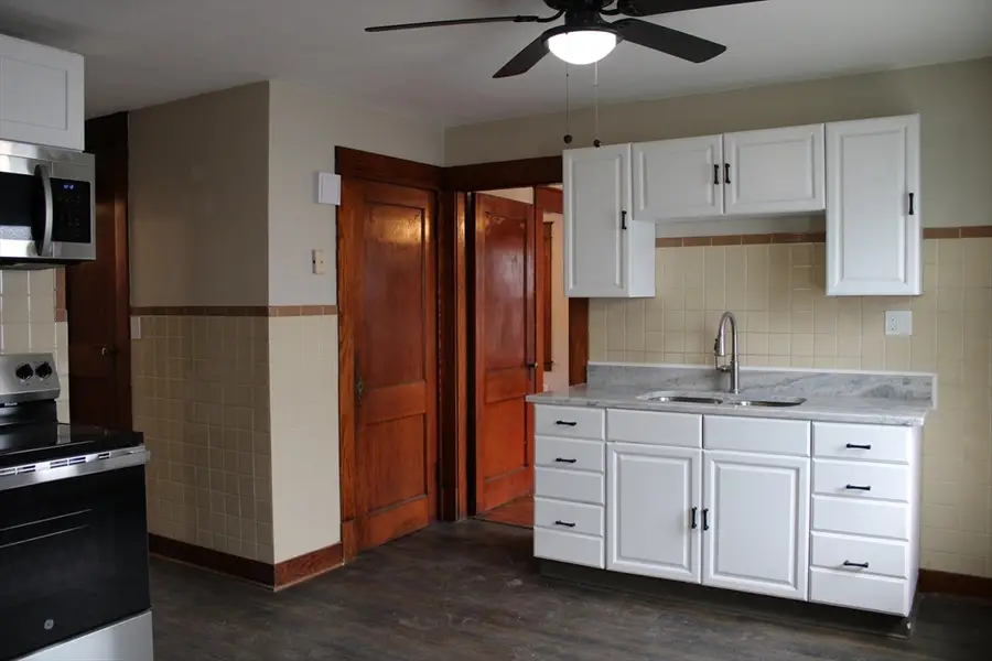 32 Kent Rd, Springfield, MA 01129 - Image #2