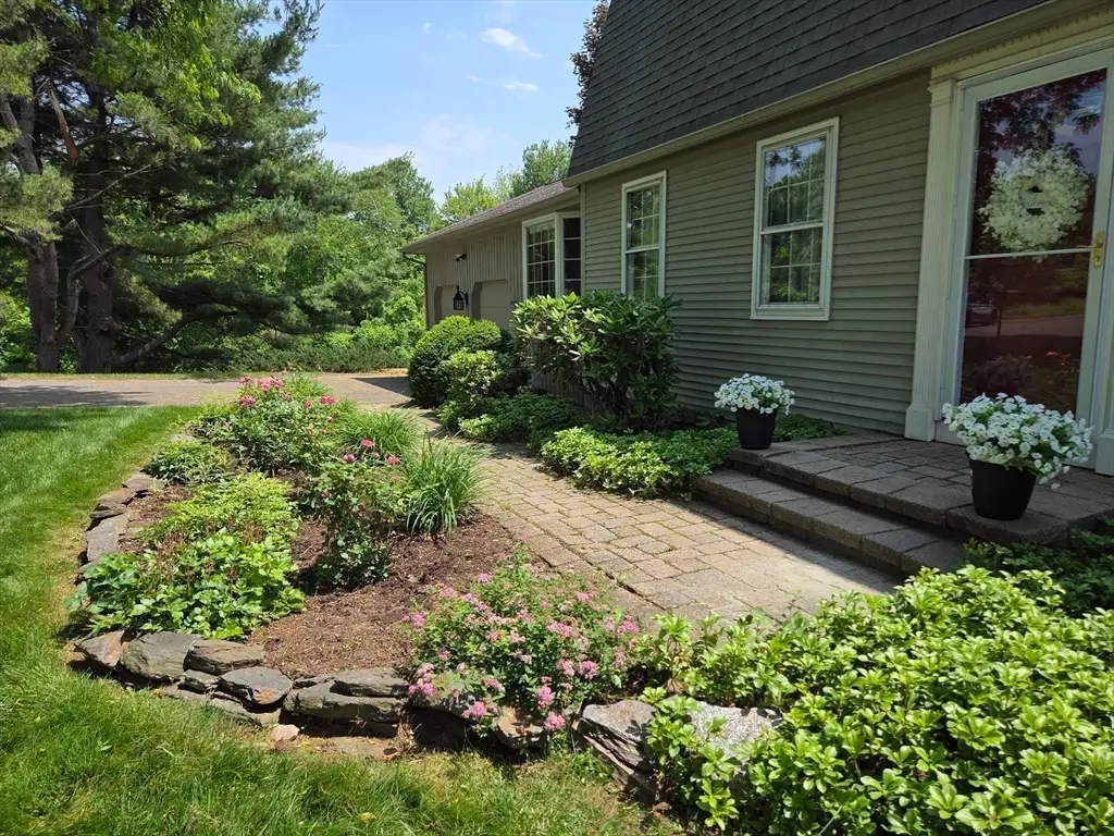 24 East View Drive, Feeding Hills, MA 01030 - #1