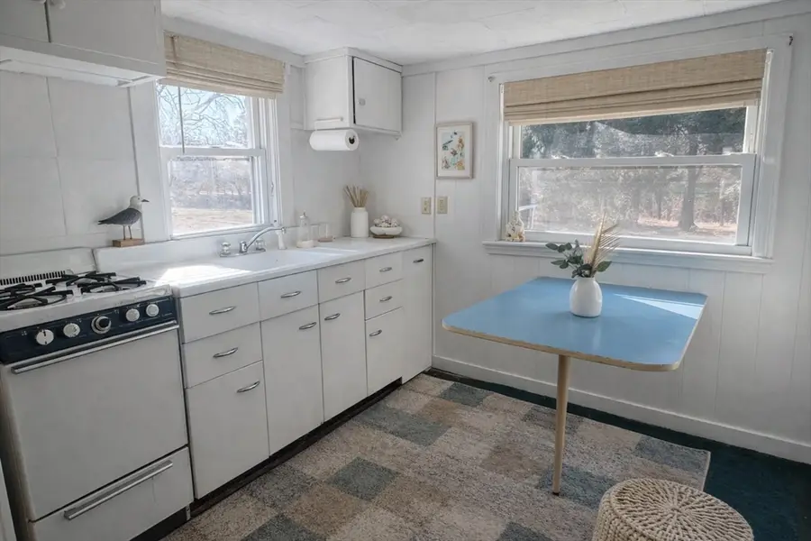 1371 Drift Rd, Westport, MA 02790 - Image #2