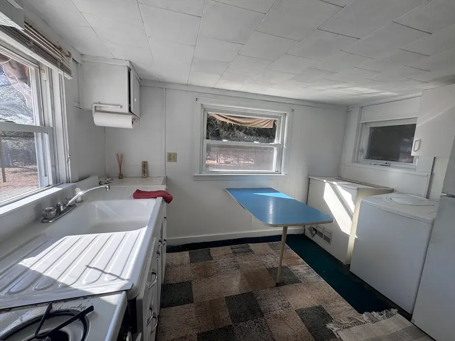 1371 Drift Rd, Westport, MA 02790 - Image #3