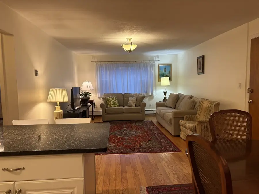 73 Walnut Street #6, Newton, MA 02460 - Image #3