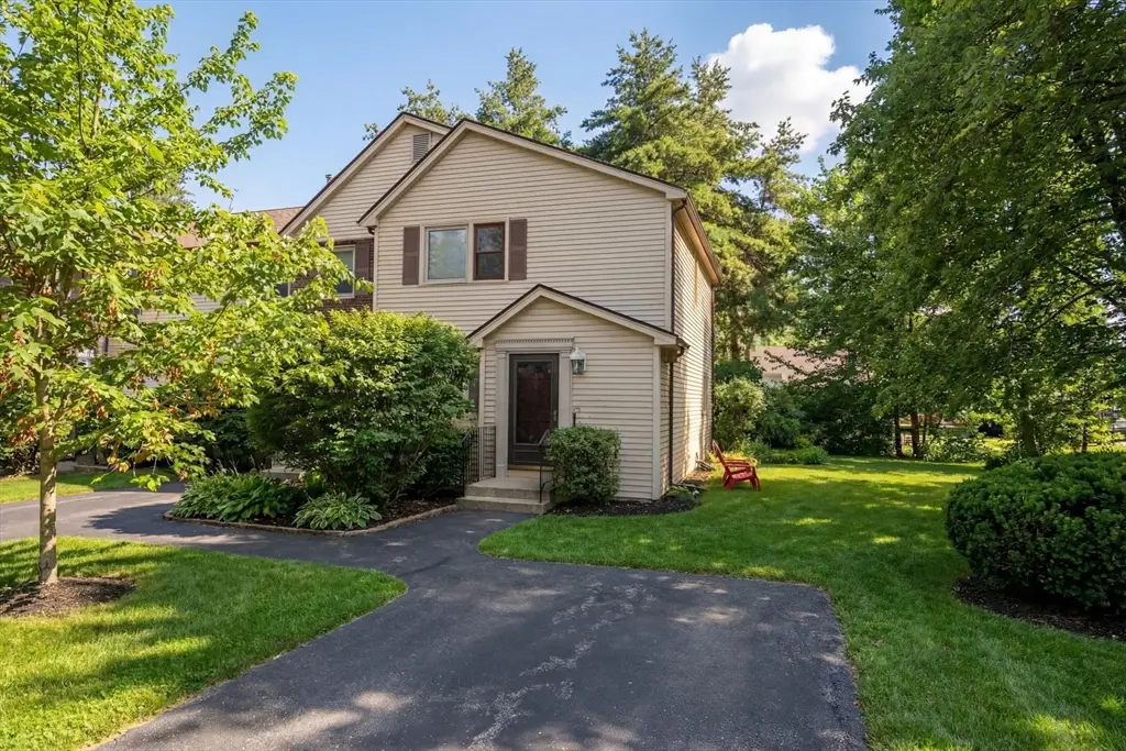 1 Beth Cir #1, Acton, MA 01720 - Image #1