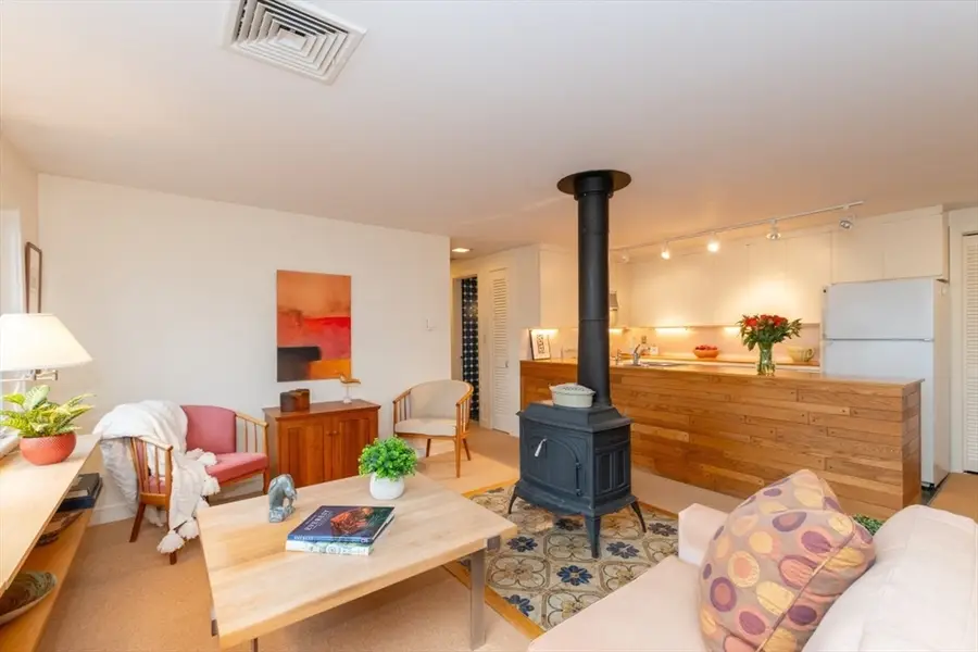 73 Valentine St, Newton, MA 02465 - Image #3