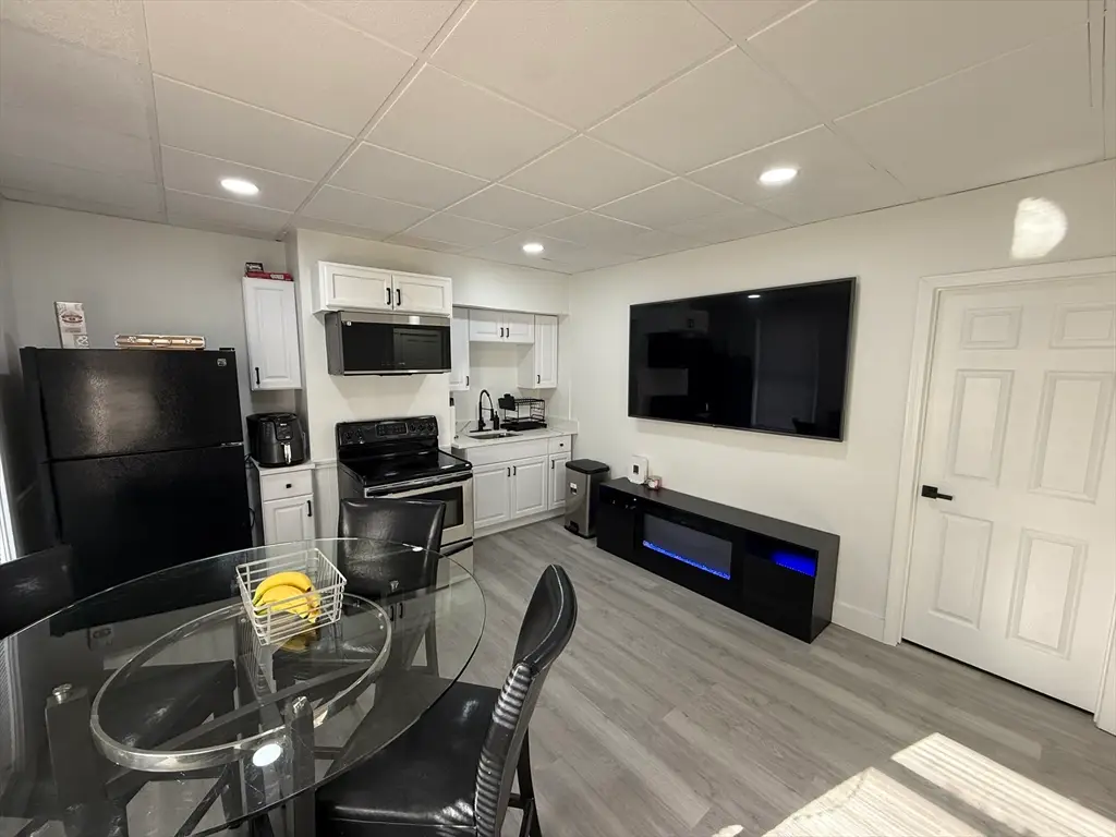 719 Main St, Clinton, MA 01510 - Image #1