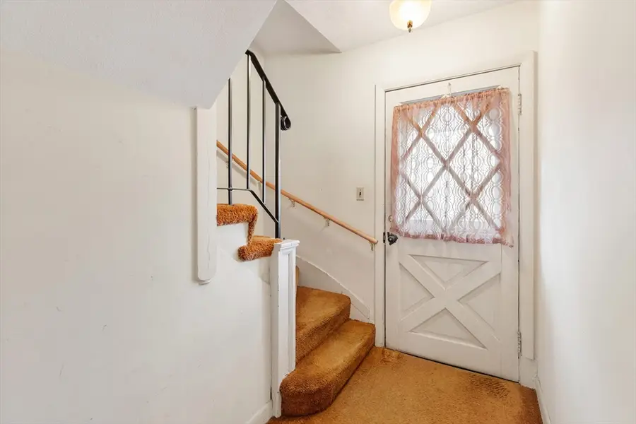 36 Dundee Rd, Arlington, MA 02476 - Image #2