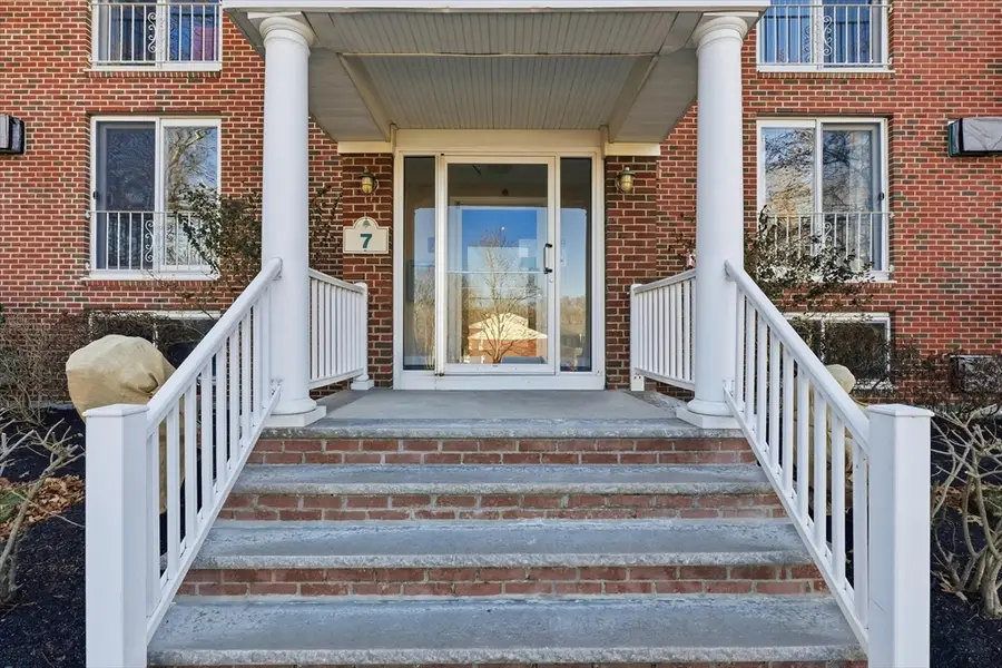 7 Birchwood Pointe #101, Amesbury, MA 01913 - Image #3