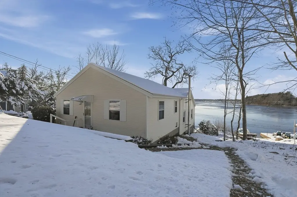 131 Hemlock Shore Road, Lakeville, MA 02347 - Image #1