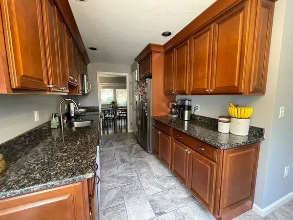 240 Heritage Dr #240, Northbridge, MA 01588