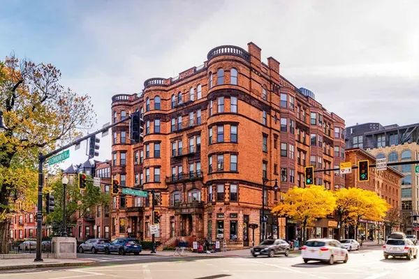 362 Commonwealth Ave #5A, Boston, MA 02115