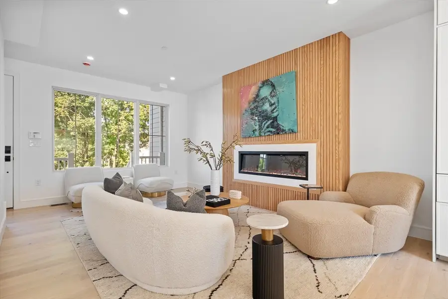 15 Jewett Pl #C, Newton, MA 02458 - Image #2