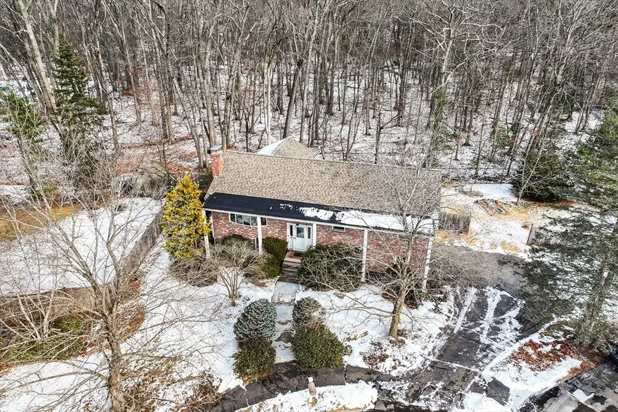 90 Sunnyside Ave, Reading, MA 01867 - Image #2