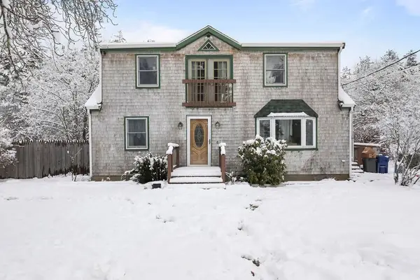 4 White Pine Ave, Wareham, MA 02576