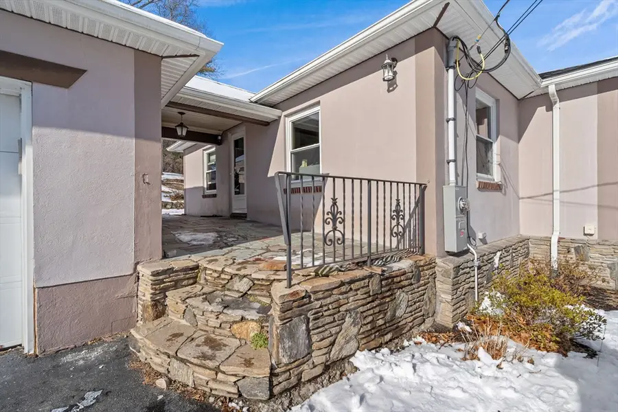 1 Villa Dr, Hopedale, MA 01747 - Image #3