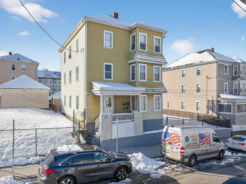 157 Earle St, Fall River, MA 02723 - #1
