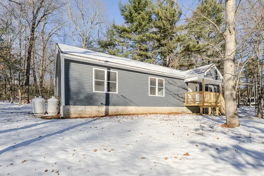 132 Kibbe Rd, East Longmeadow, MA 01028 - Image #2