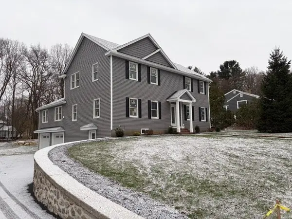 37 Montview Road, Chelmsford, MA 01824