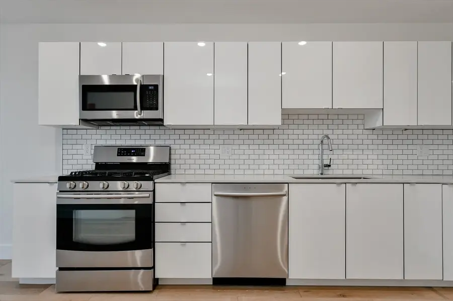 250 Meridian St #306, Boston, MA 02128 - Image #2