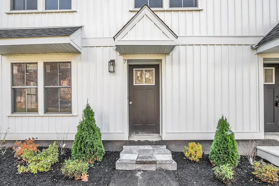 50 Frankfort St #7, Fitchburg, MA 01420 - Image #2