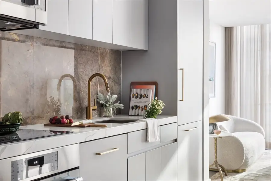 55 Lagrange St #808, Boston, MA 02116 - Image #2