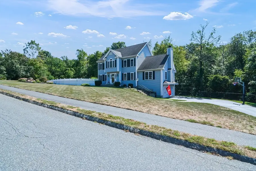 16 Heron Ln, Hopedale, MA 01747 - Image #3