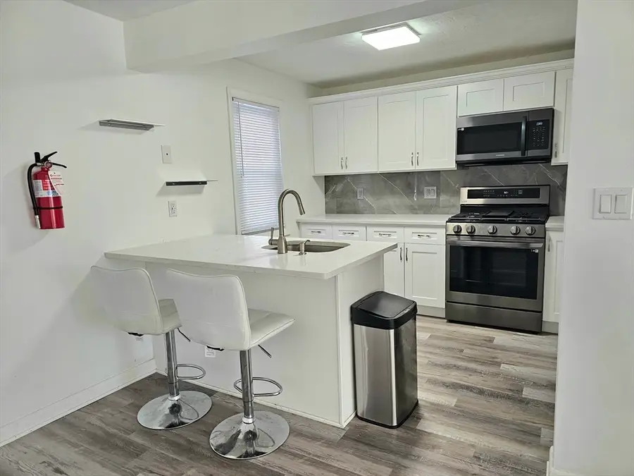 23 Nightingale Cir #23, Randolph, MA 02368 - Image #2