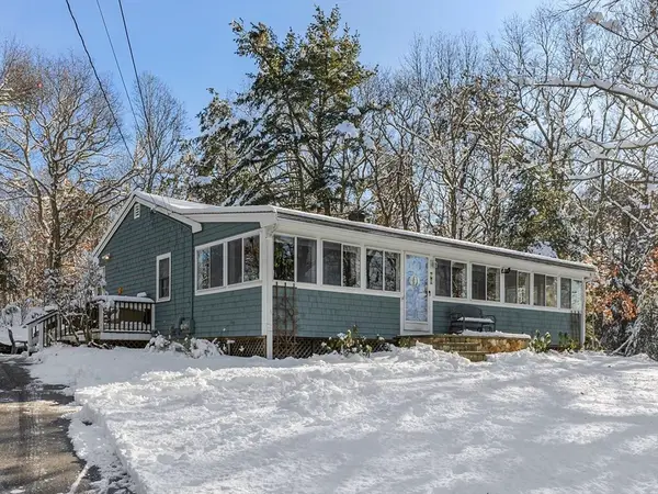 70 Seven Hills Rd, Plymouth, MA 02360