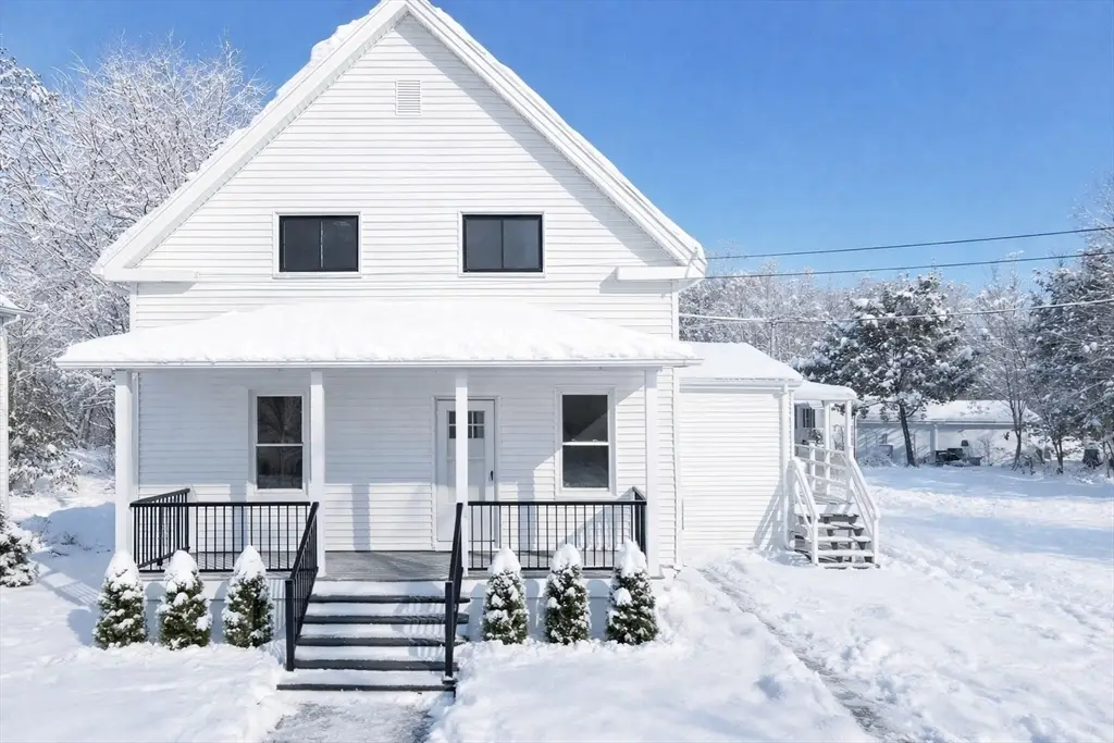 21 Irving St, Bellingham, MA 02019 - Image #1
