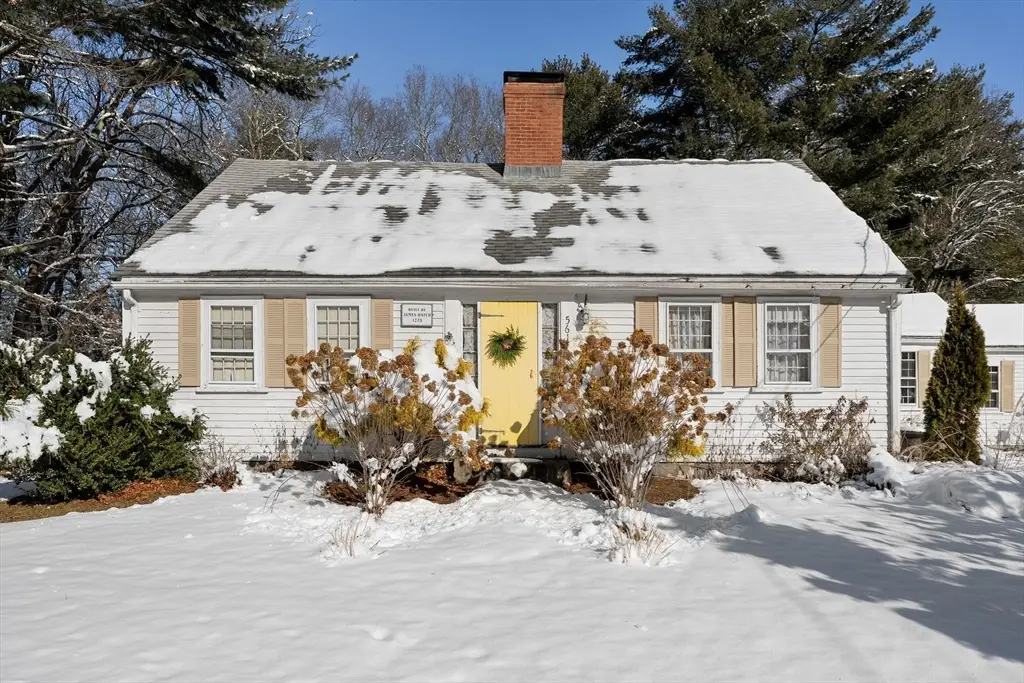 561 Circuit Street, Hanover, MA 02339 - Image #1