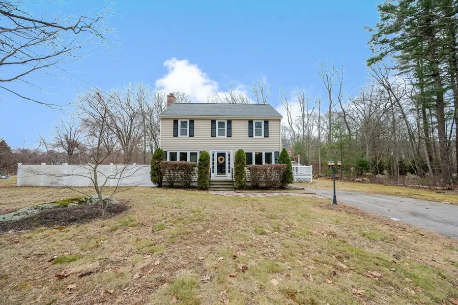 345 Richardson Ave, Attleboro, MA 02703 - Image #2