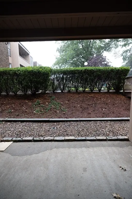 60 Shrewsbury Green Dr #B, Shrewsbury, MA 01545 - Image #2