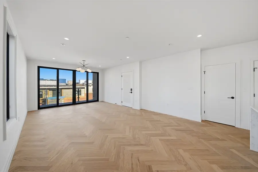 545 East 2nd St #PH2, Boston, MA 02127 - Image #3