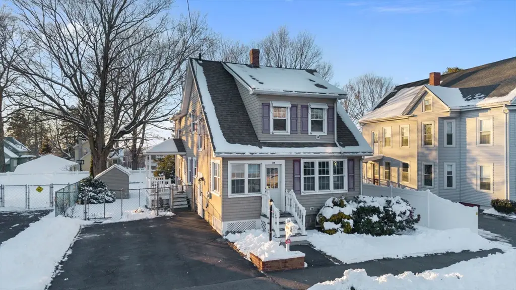 27 Vernon St, Haverhill, MA 01835 - Image #1