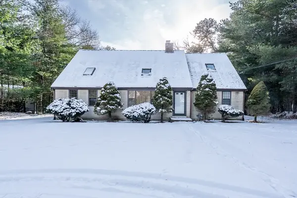 192 Sandy Valley Rd, Barnstable, MA 02648