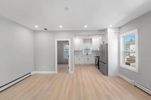 735 Broadway, Pawtucket, RI 02861