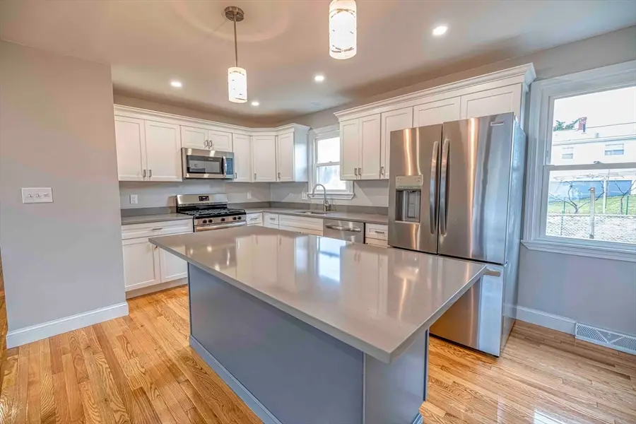 90 Evergreen Ave, Somerset, MA 02726 - Image #2