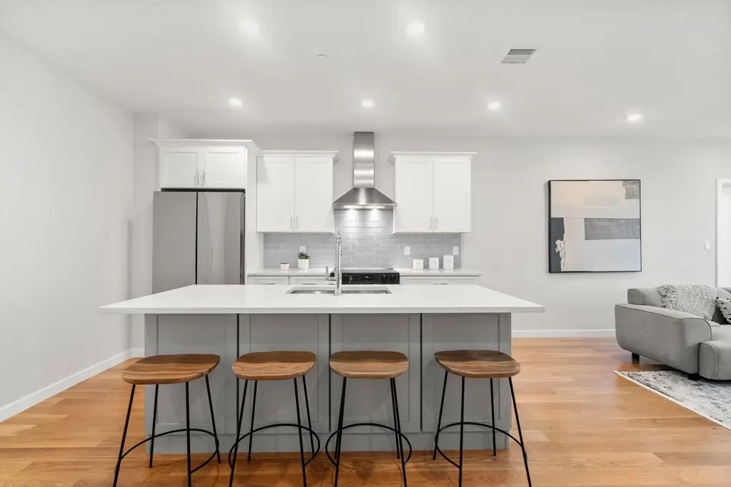 267 Old Colony #503, Boston, MA 02127 - Image #1