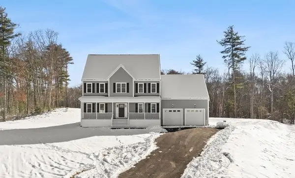 168 Run Brook Circle, Taunton, MA 02780